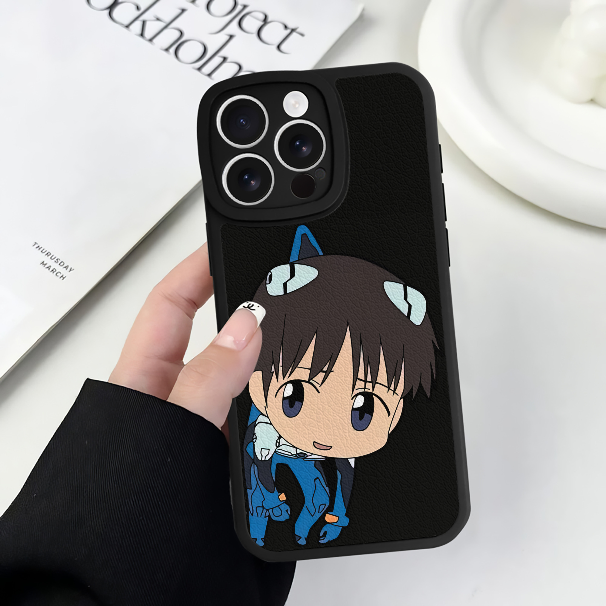 （画像用） EVA 新世紀エヴァンゲリオン 【iPhone 16シリーズ対応】シリコンスマホケース（レザー調） 材質：シリコン